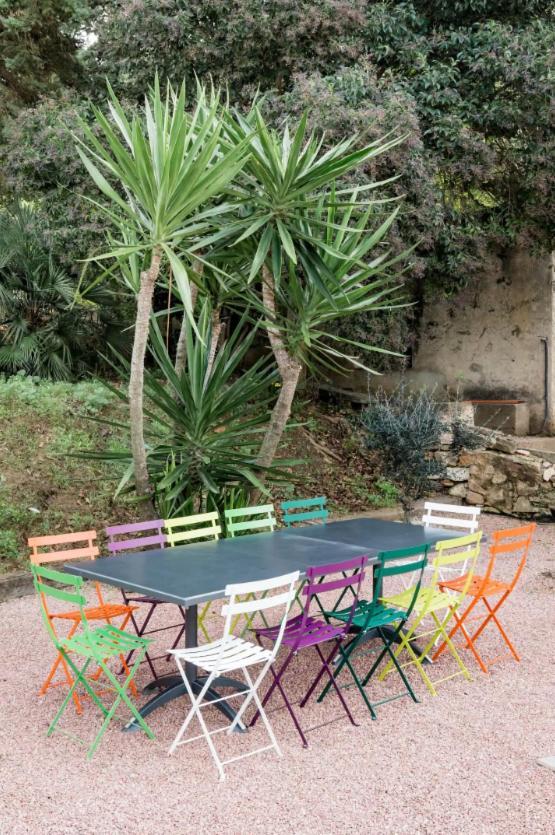 Can Rovira - Stunning Neoclassical Mansion, Just 20 Min Drive From Barcelona City Center, Ideal For Groups And Families 阿雷亚 外观 照片