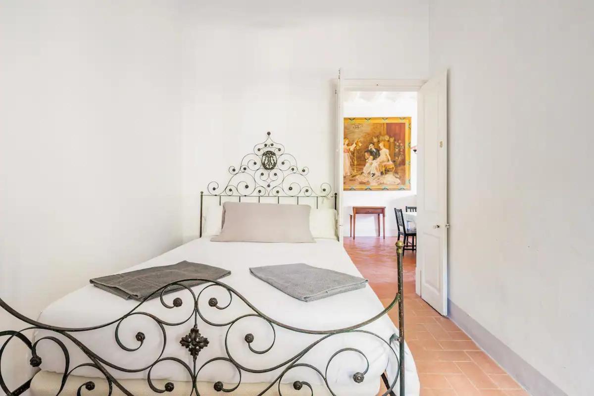 Can Rovira - Stunning Neoclassical Mansion, Just 20 Min Drive From Barcelona City Center, Ideal For Groups And Families 阿雷亚 外观 照片