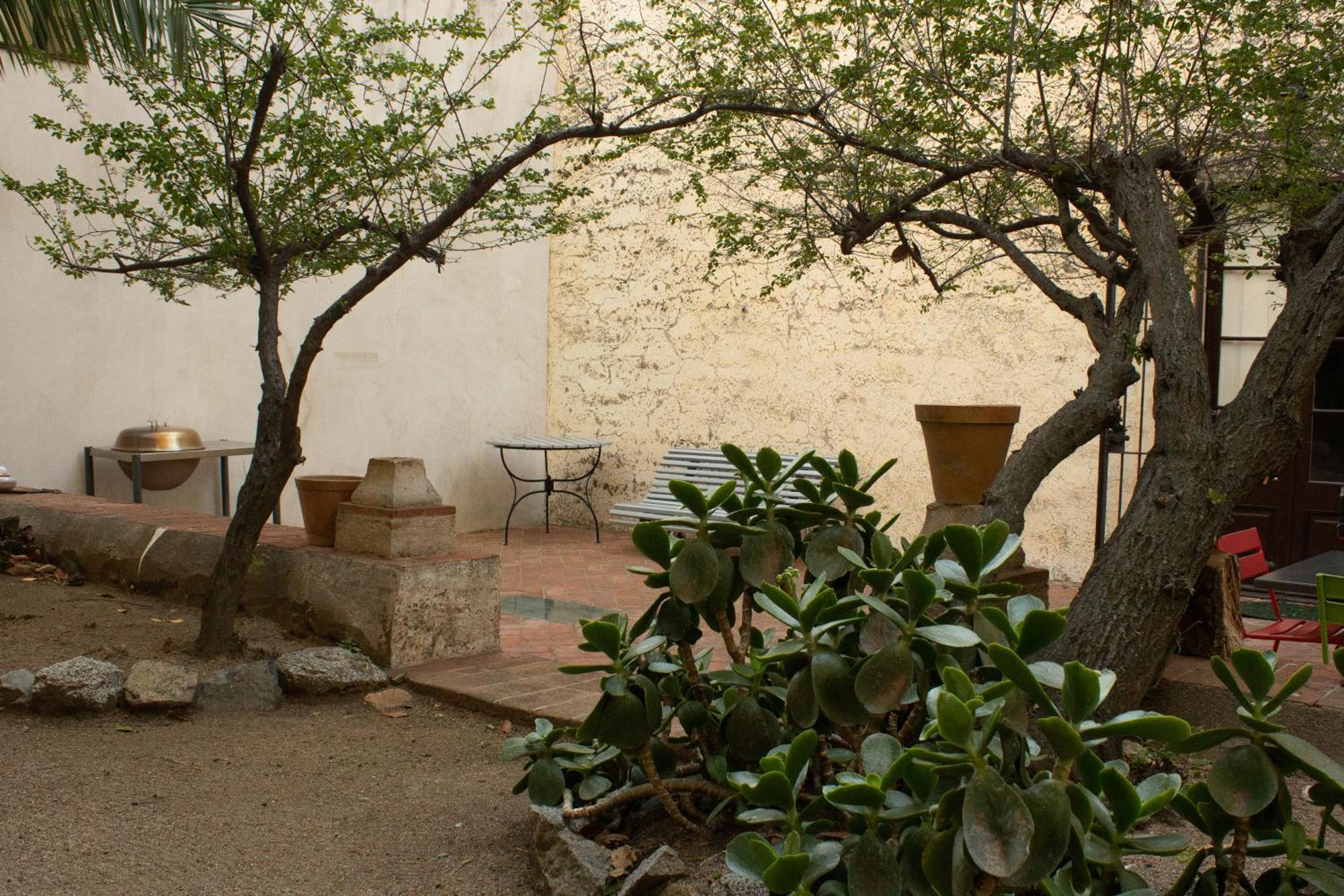 Can Rovira - Stunning Neoclassical Mansion, Just 20 Min Drive From Barcelona City Center, Ideal For Groups And Families 阿雷亚 外观 照片