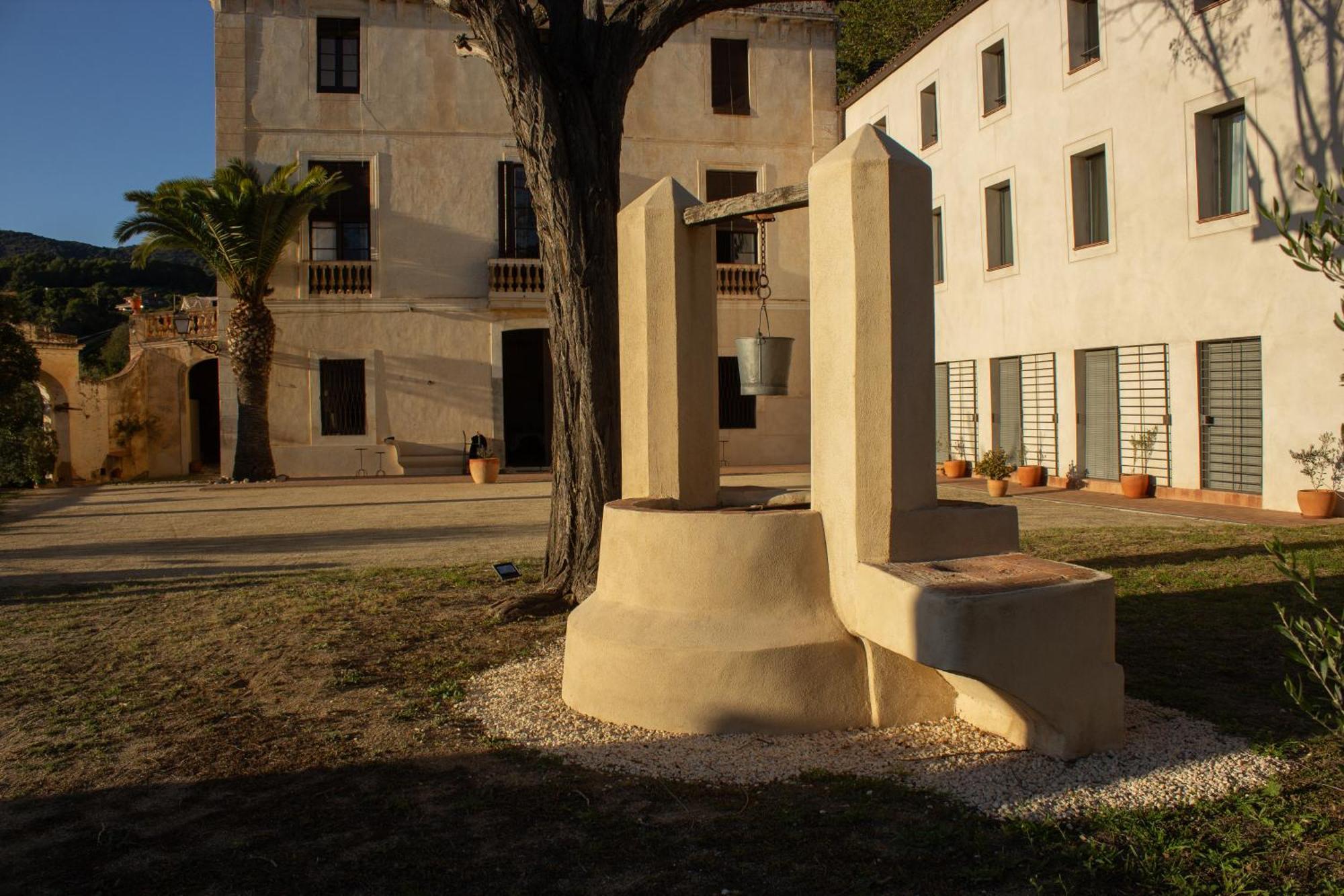 Can Rovira - Stunning Neoclassical Mansion, Just 20 Min Drive From Barcelona City Center, Ideal For Groups And Families 阿雷亚 外观 照片